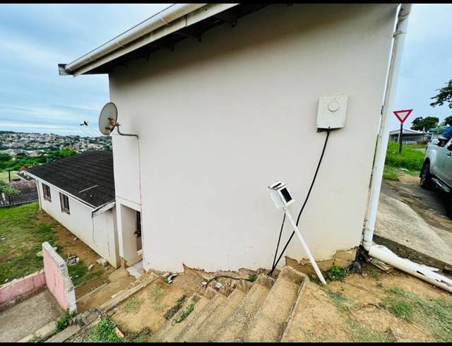 4 BEDROOM HOUSE FOR SALE IN NEWLANDS WEST